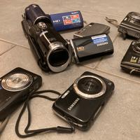 12 Fotocamere, 2 Videocamere - Stock Bundle
