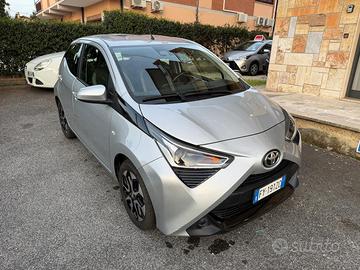 Toyota Aygo 1.0 UNIPRO - FULL OPT