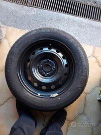 Gomma con cerchio in ferro