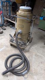 aspiratore  professionale polvere e liquidi 