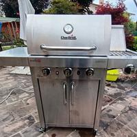 Barbecue a gas 3 fuochi Char Broil
