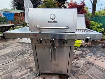Barbecue a gas 3 fuochi Char Broil