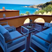 Divano, poltrone e tavolino da giardino 