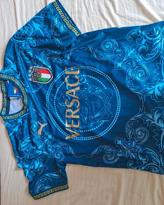 maglia versace  in collab con l'italia