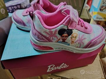 Stock scarpe e sandali