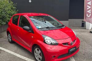 Toyota Aygo 1.4 turbodiesel 5 porte Sol