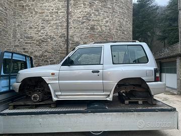 Mitsubishi pajero 2.5 ricambi