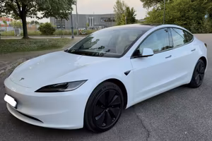 Tesla model 3 Highland Long range dual motor AWD