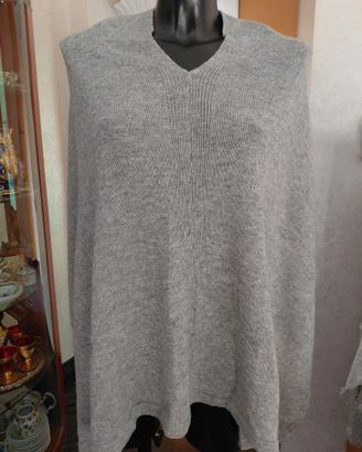 Puro Lusso Made in Italy: Poncho Asimmetrico 100%
