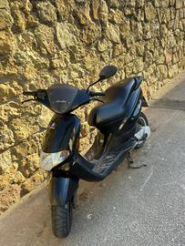 Scooter piaggio diesis 50