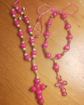Bracciale rosario magenta con croce