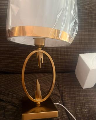 Lampada da tavolo colo oro