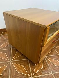 2 Comodini in ciliegio con vetro