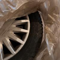 4 gomme e cerchi per y10  del 2011