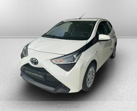 Toyota Aygo 5p 1.0 x-play 72cv