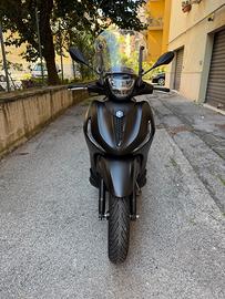 Beverly 400 deep black