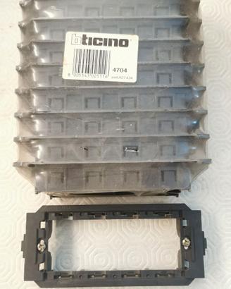 BTICINO 4704 - SUPPORTO 4 M LIVING CLASSIC
