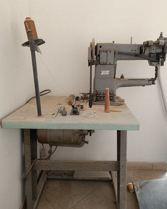Macchina da cucire industriale