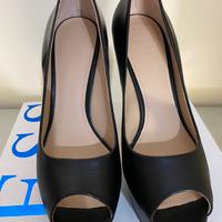 Scarpe in pelle Guess