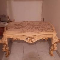 tavolino in stile barocco