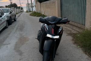 sh 125