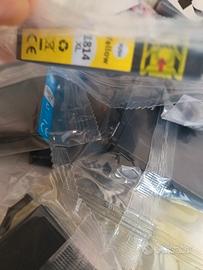 cartuce nuove compati 8nere 5 magenta 6gialle 3cia