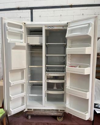 FRIGO BIANCO A DOPPIO SPORTELLO NO FROST
