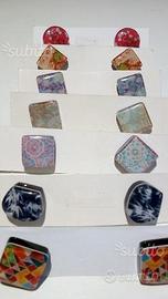 Anelli,orecchini,spille,collana (quadri)
