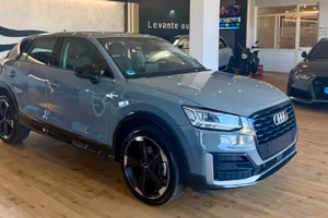 Audi Q2 TFSI 1.4 S-Line identity-black