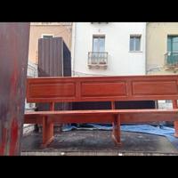 panca con spalliera,  tavolo e sedia artigianale