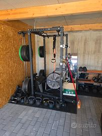 attrezzatura professionale palestra 