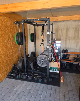 attrezzatura professionale palestra 