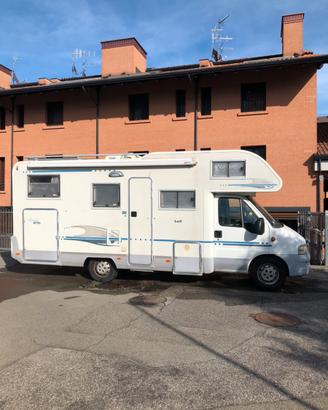 CAMPER MANSARDATO ADRIA CORAL 660 SP ANNO 2005