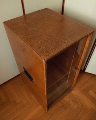 2 espositori per casa e/o ufficio o negozio