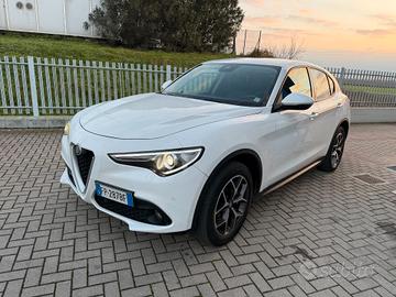Alfa Romeo Stelvio 2.2 Turbodiesel 210 CV AT8 Q4 B