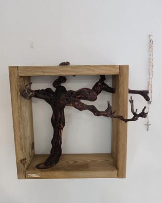 Creazione artigianale da arredo in legno di vite