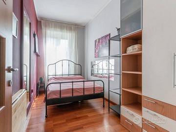 Bilocale con balcone in zona Porta Genova FS M2