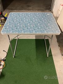 Tavolino richiudibile 