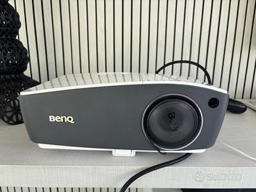 Telo e proiettore Benq