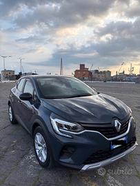 CAPTUR Full Hybrid 2022 - 21.000km