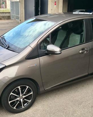 Toyota Yaris 1.5 Hybrid 5 porte Active