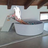 Scivolo con piscina