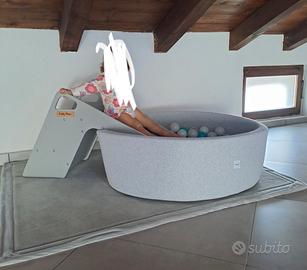 Scivolo con piscina