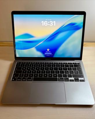 MacBook Air 13" M1 2020, 8GB RAM, 512GB SSD
