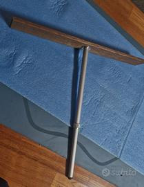 Yoga armpit in legno