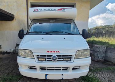 Camper semi-integrale ADRIA 