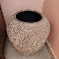 Vaso con rilievi