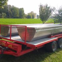 Carro rimorchio per vendemmia uva