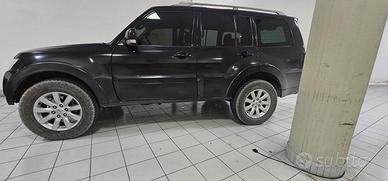 mitsubishi pajero 200 cv
