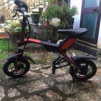 Monopattino con sellino